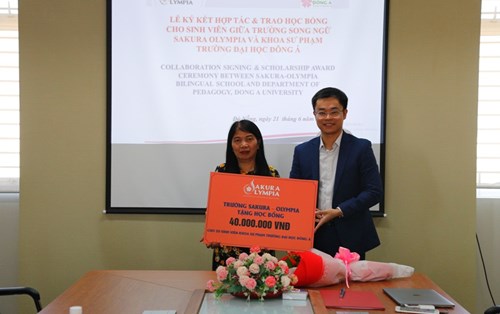 Sinh viên khối ngành Sư phạm ĐH Đông Á: Vừa được nhận học bổng, vừa đảm bảo việc làm